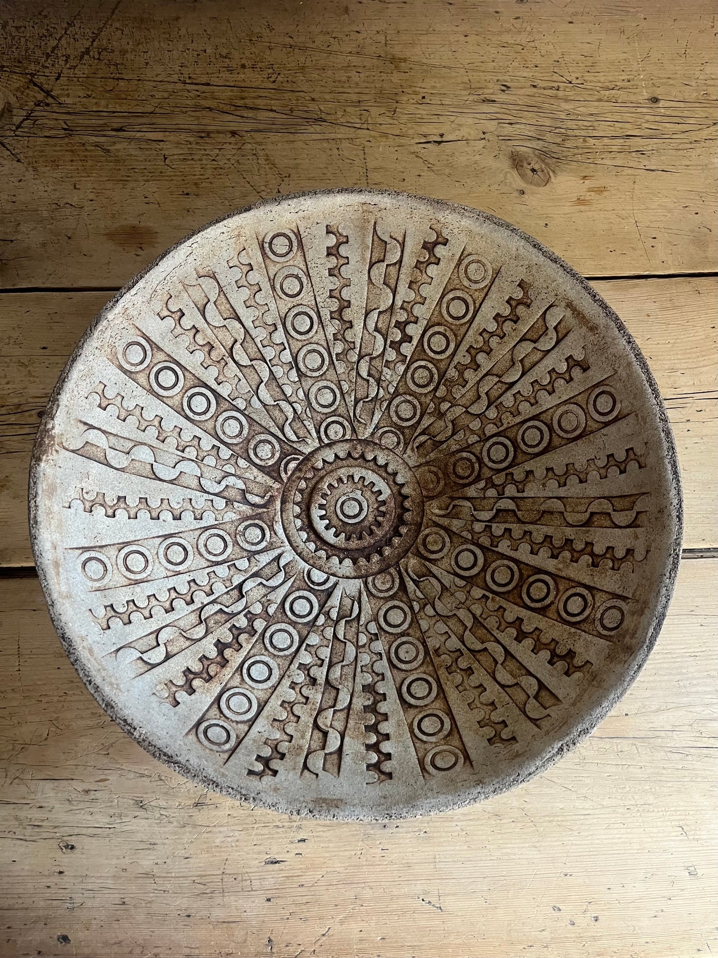 Decorative Brutalist Cream Studio Pottery Bowl. 1970s.