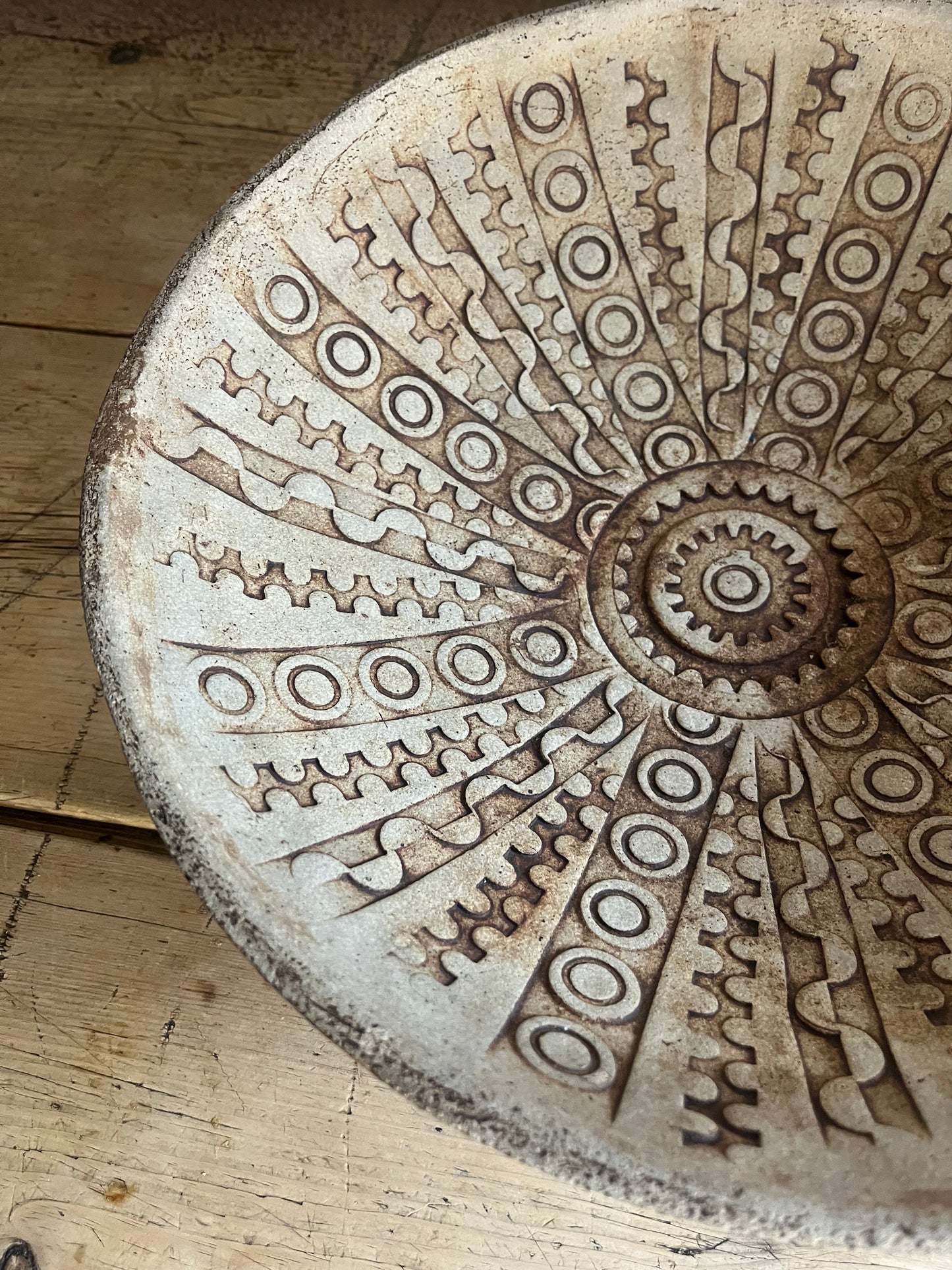 Decorative Brutalist Cream Studio Pottery Bowl. 1970s.