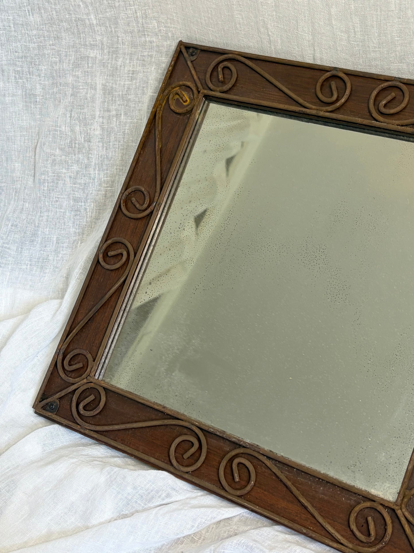 Square Accent Mirrors