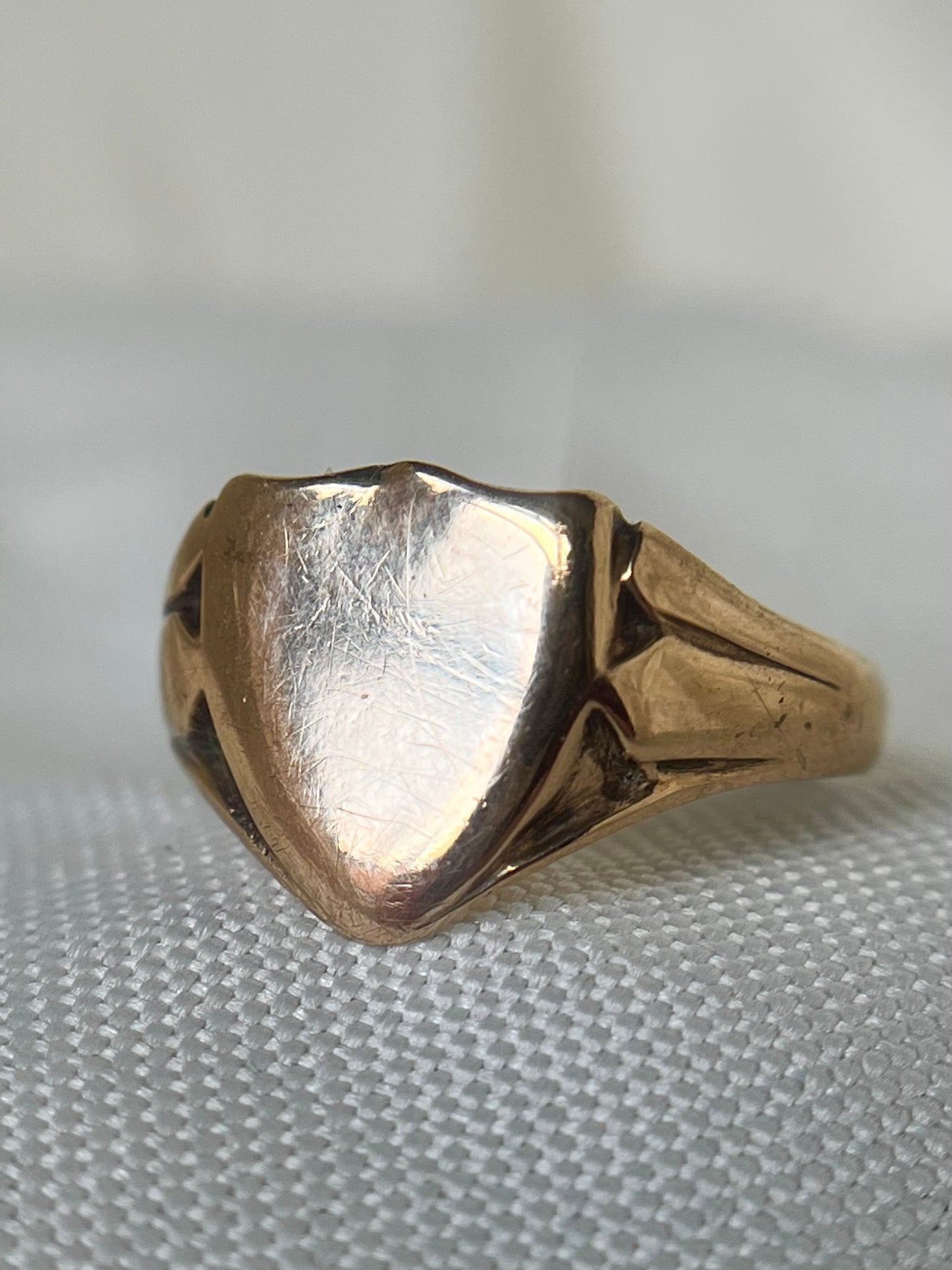 Plain Shield Signet
