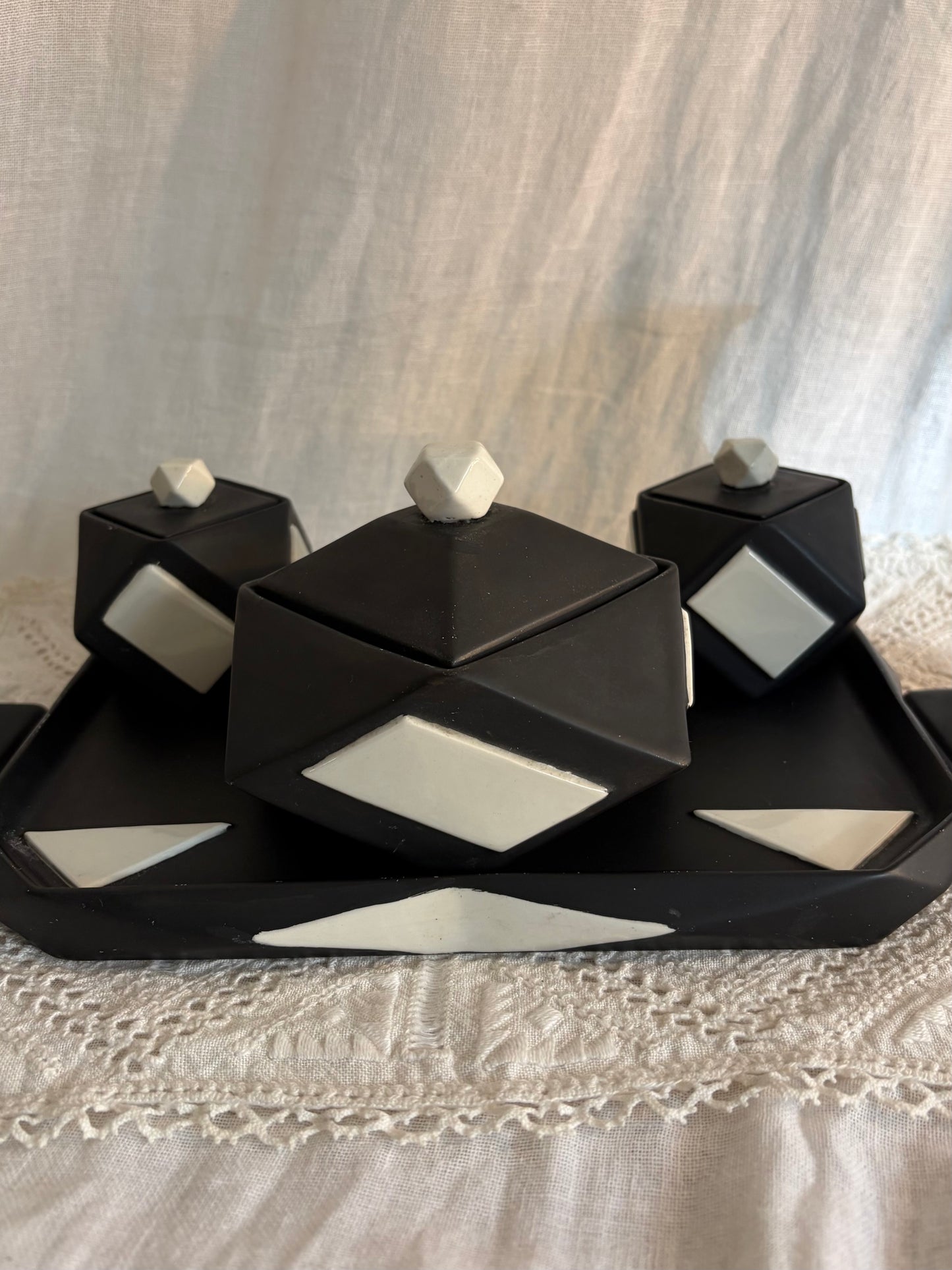 Black And White Ceramic Vanity Set