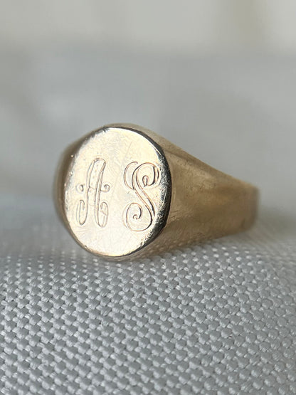 Small Engraved Signet Ring